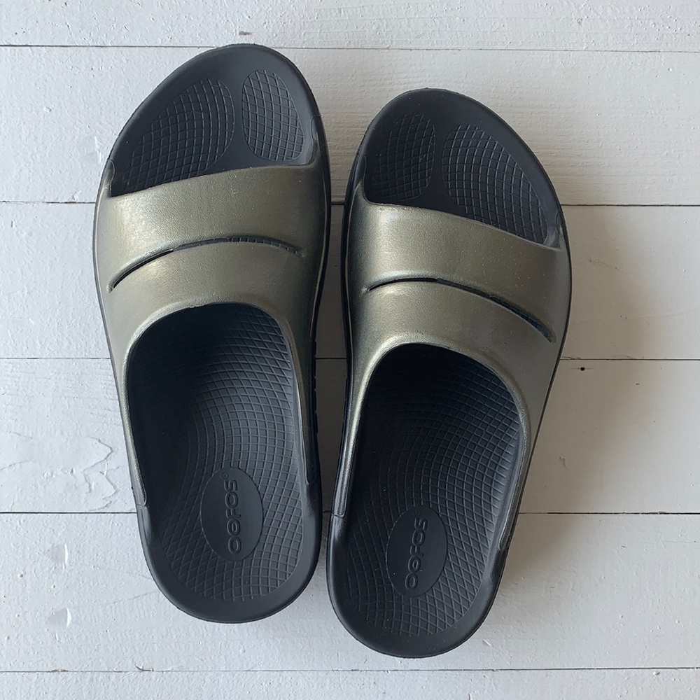 Oofos Chunky Grey Black Summer Sandals Super Comfy Squishy Women’s 10